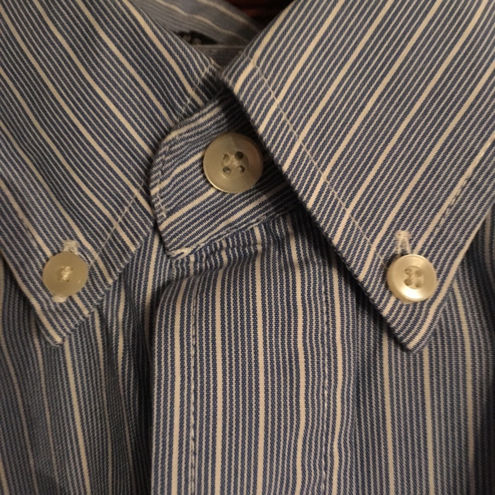Abercrombie Men’s button down/muscle cut